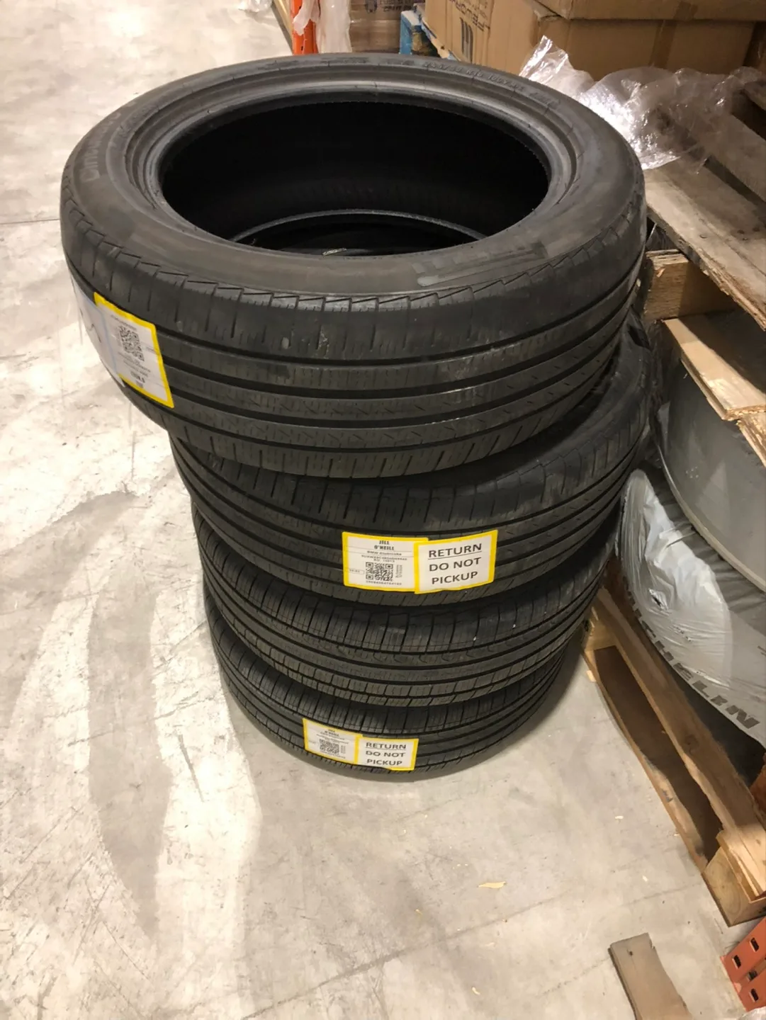 4 Pirelli Cinturato P7 All Season Plus Tires - 245/50R18 image indicator(5)