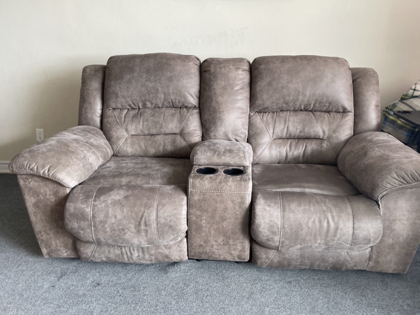 Ashley Lareview Reclining Loveseat with Console - photo 2