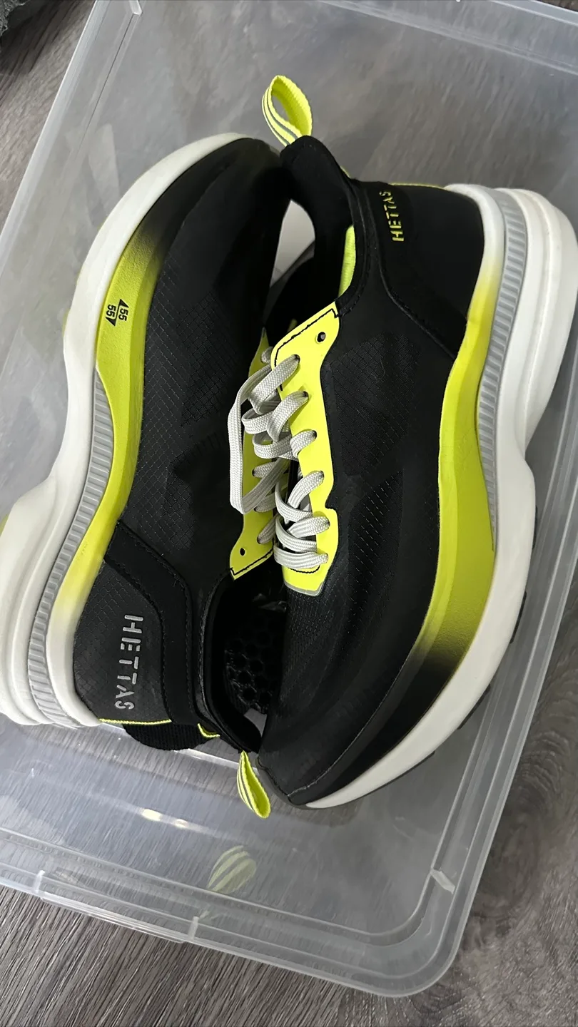 Hettas Women's Size US 6.5 Black & Neon Yellow Sneakers image indicator(2)