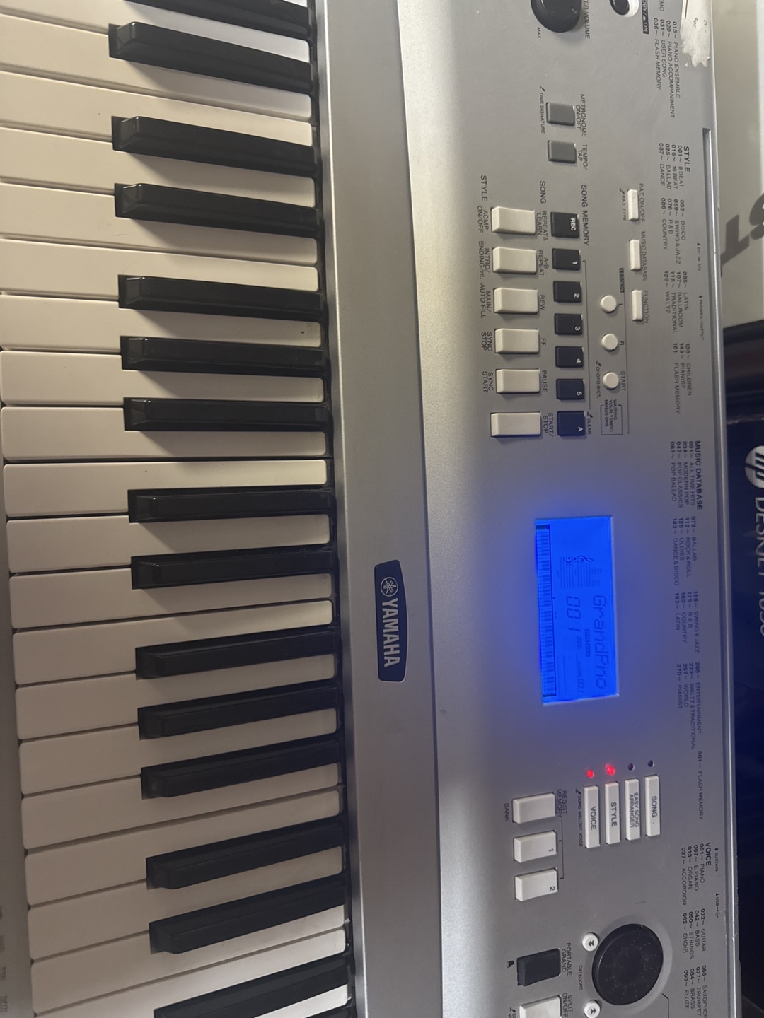 Yamaha DGX-230 Portable Keyboard - photo 3