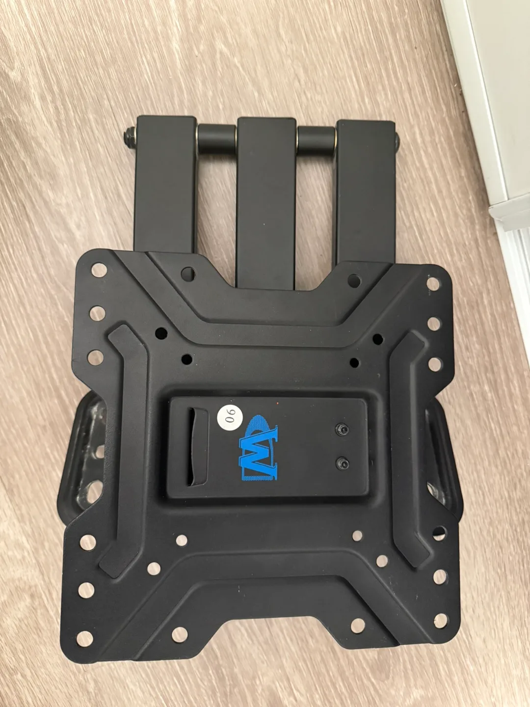 TV Wall Mount Bracket - Full Motion Swivel Arm thumbnail