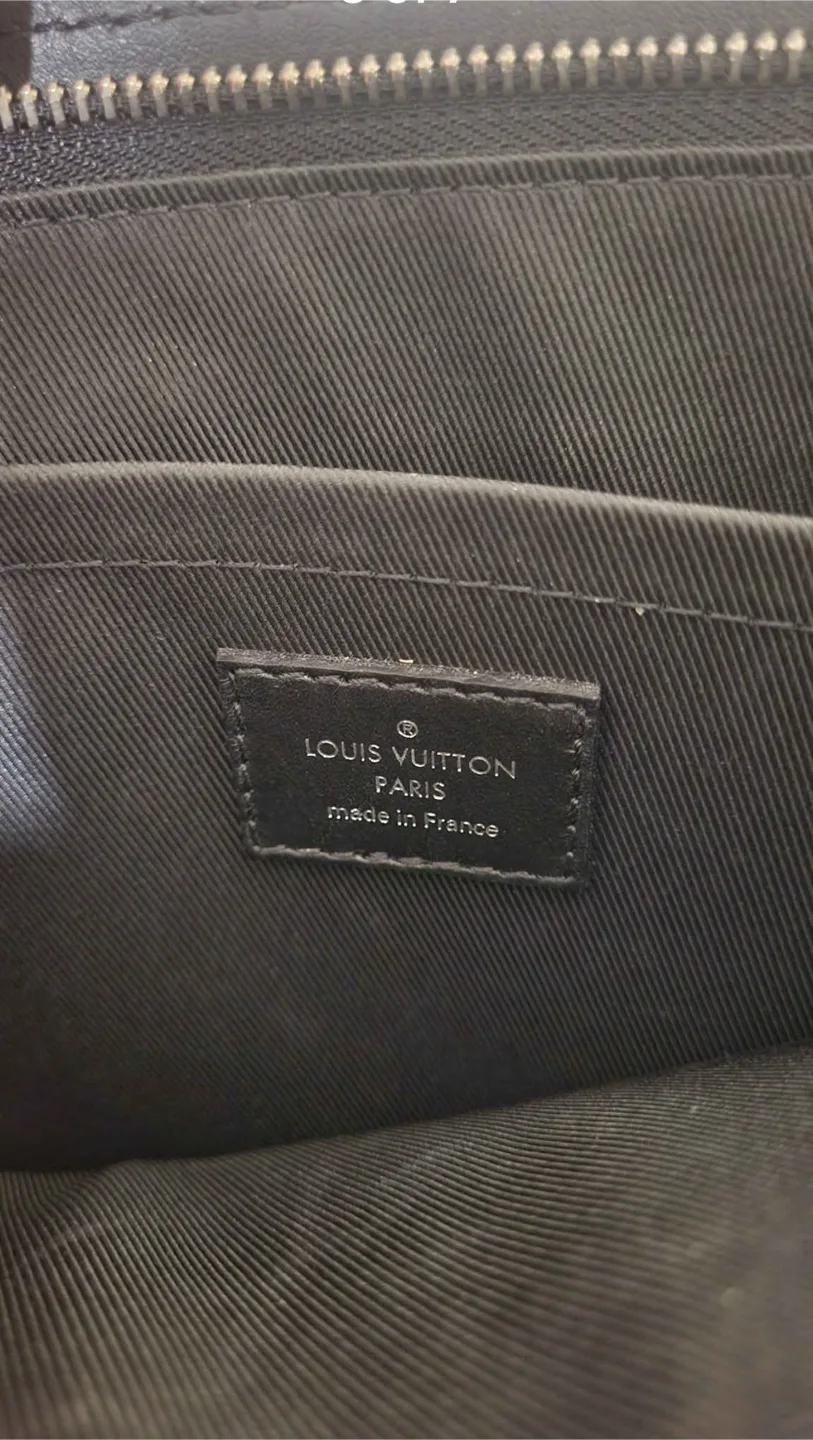 Louis Vuitton Damier Graphite Pochette image indicator(4)