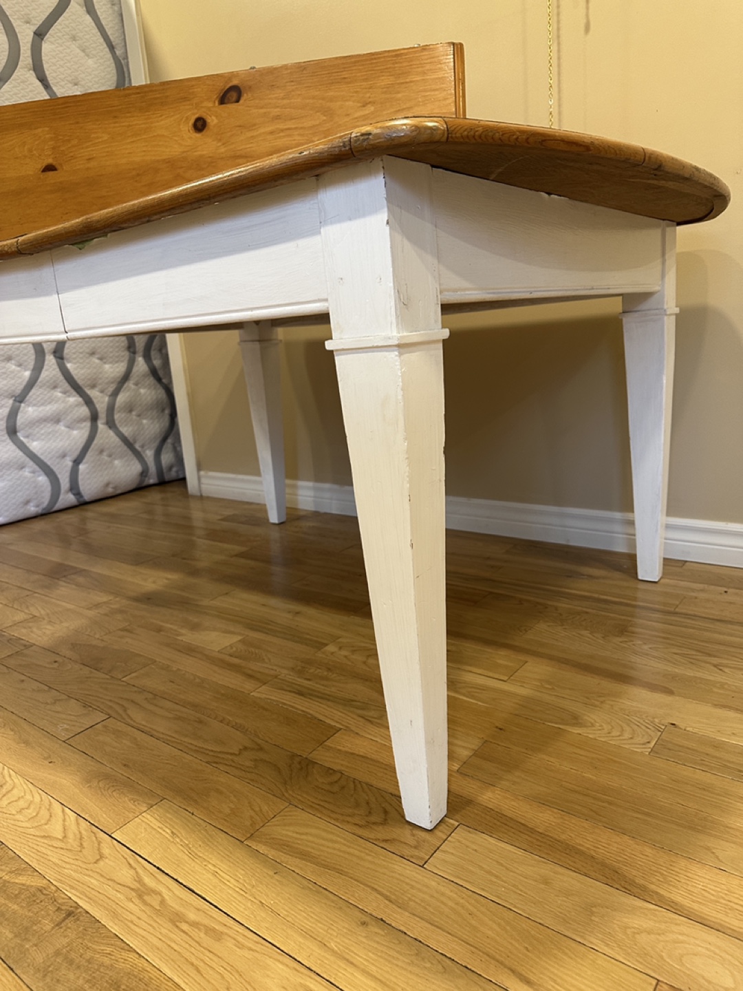 Gorgeous Extendable Wood Dining Table (CAN DELIVER) - photo 3