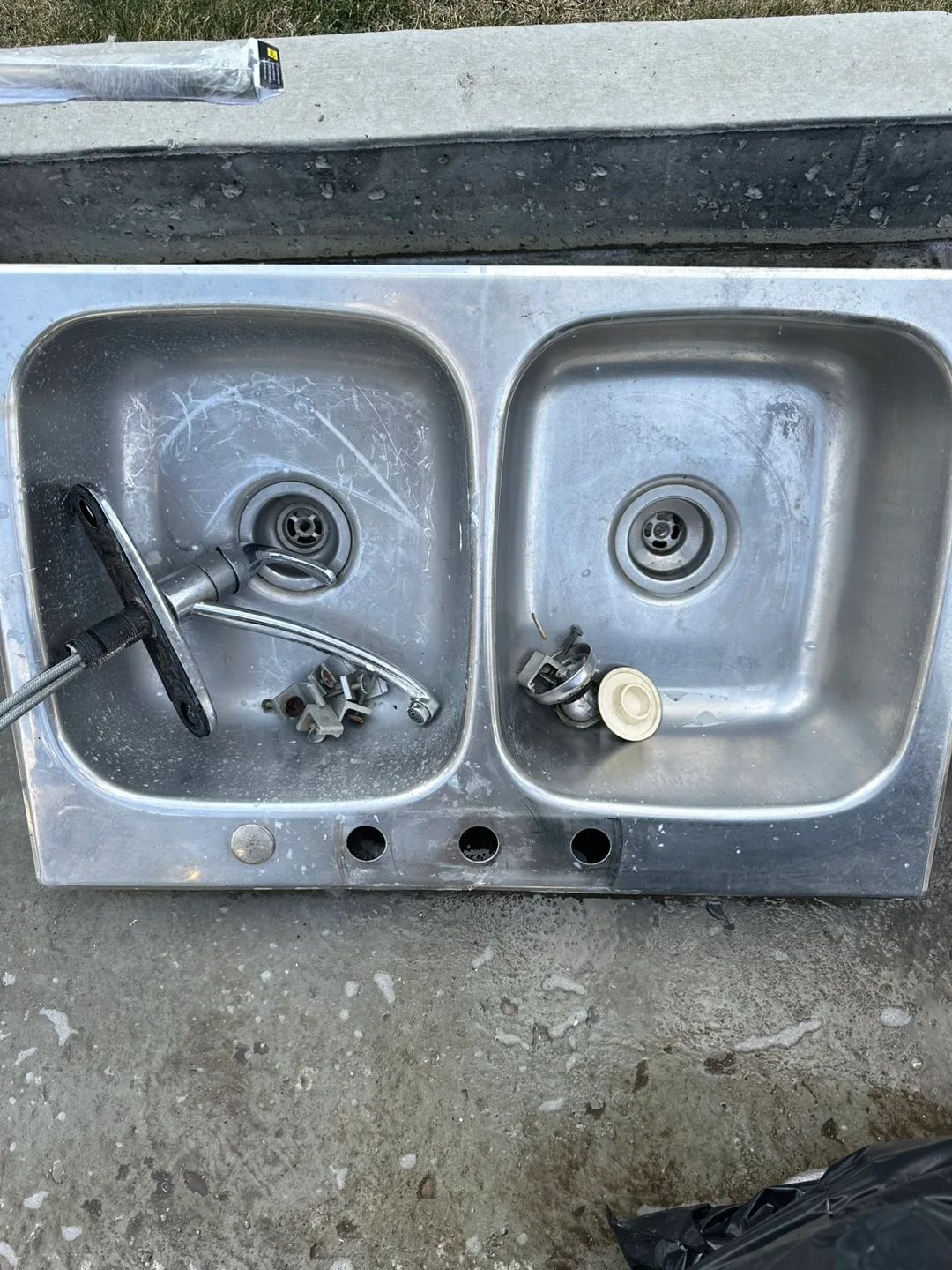 Double Stainless Steel Kitchen Sink thumbnail