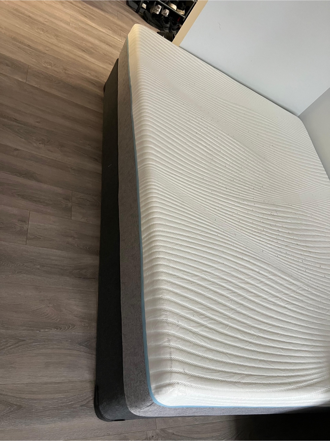 Queen Mattress with Box Spring - photo 2