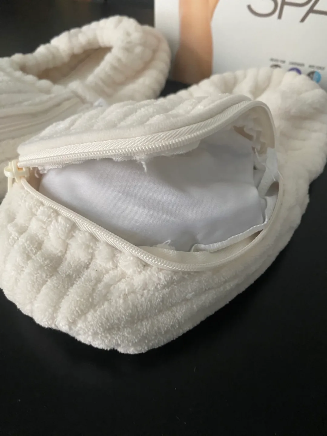 NEW! Magic Bag Spa Lavender Heat & Cold Therapy Slippers image indicator(3)