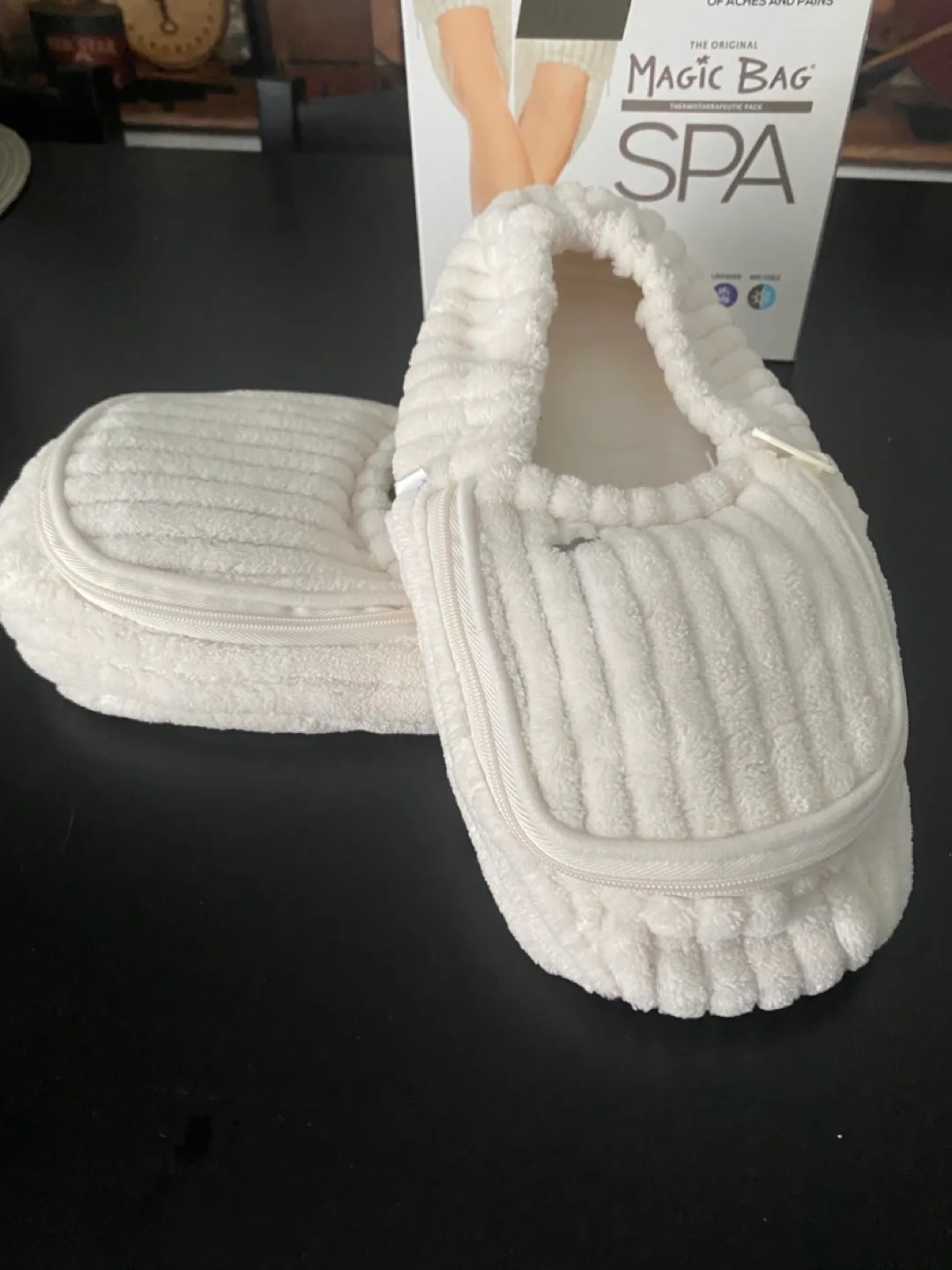 NEW! Magic Bag Spa Lavender Heat & Cold Therapy Slippers image indicator(6)