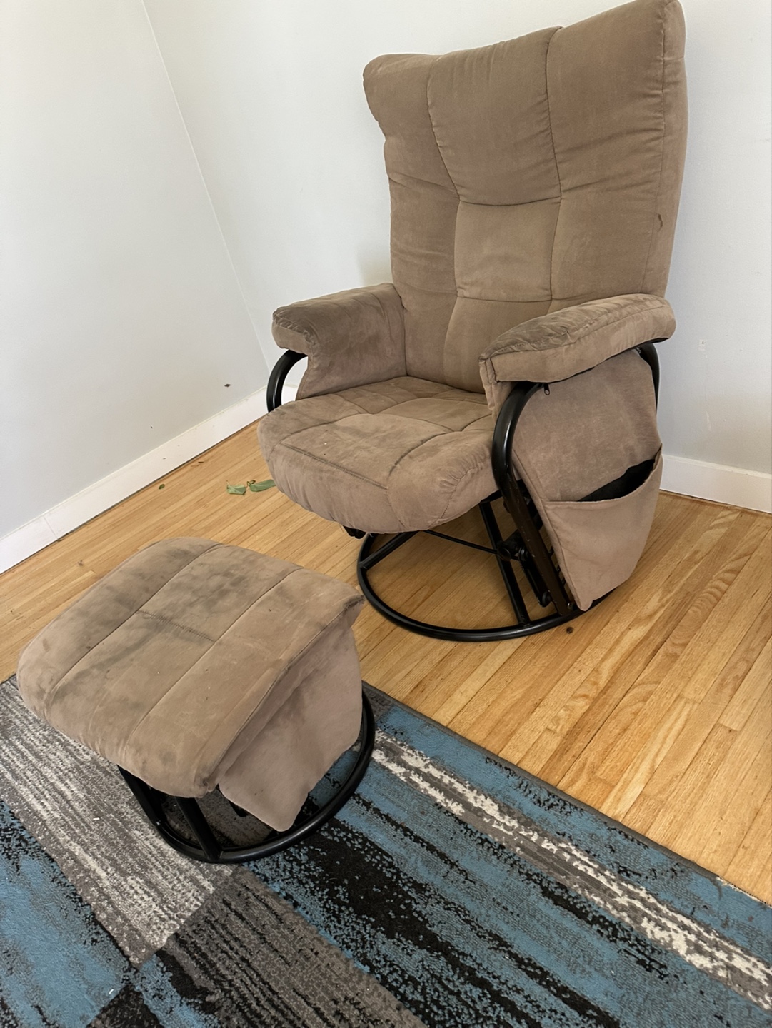 Glider Recliner with Ottoman - photo 2