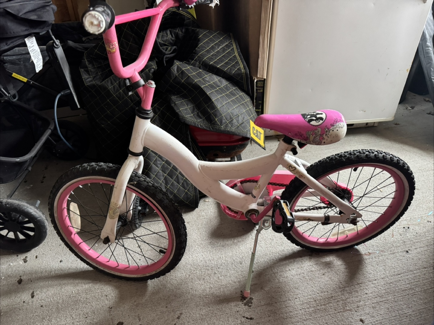 Girls' Pink and White Bike 18” - photo 2