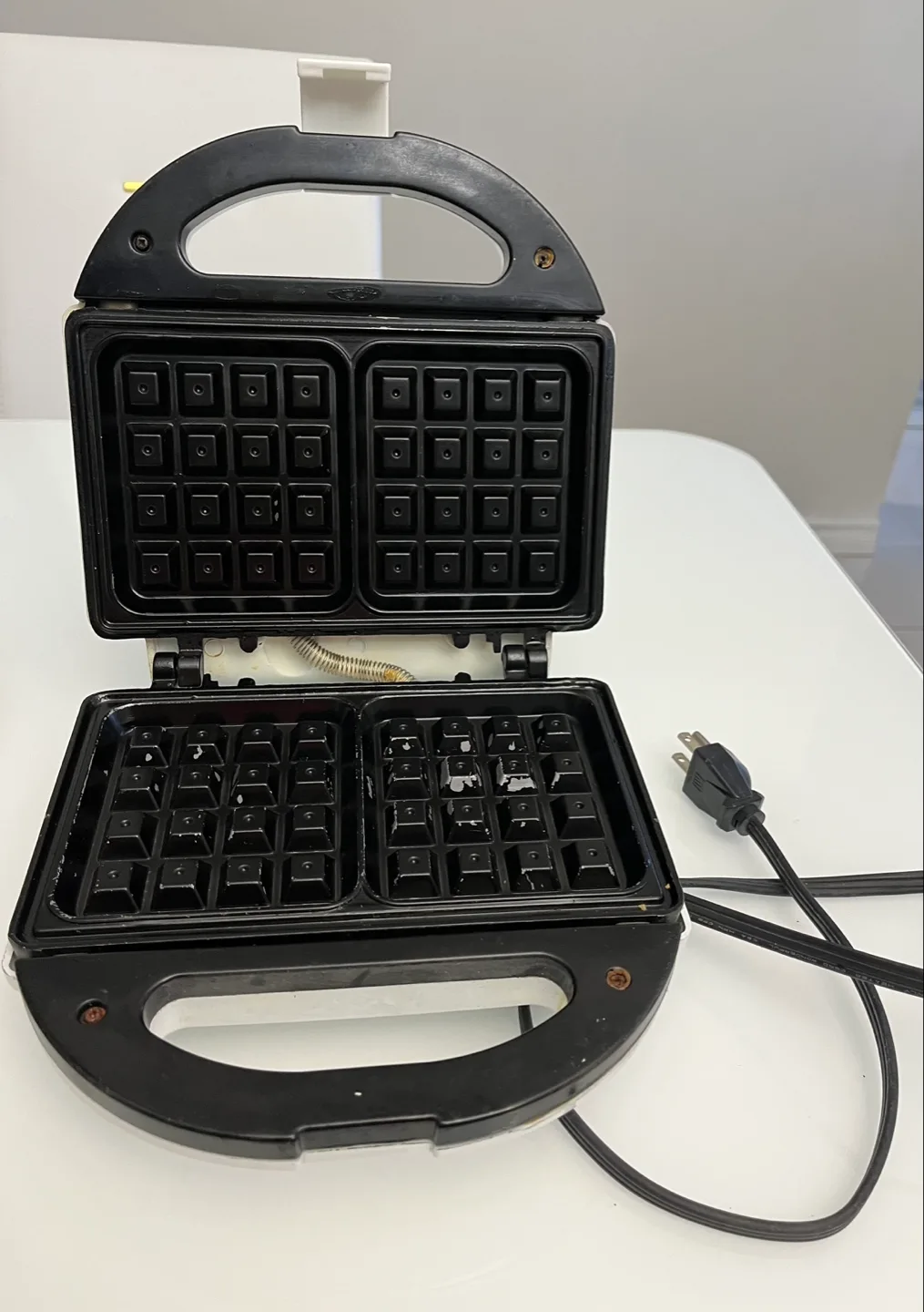 Kenmore Waffle Maker - Gently Used image indicator(2)