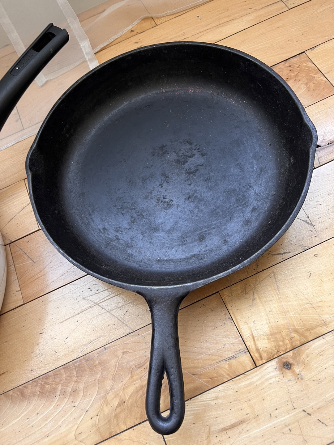 Pan, plates, cookware, containers - photo 2