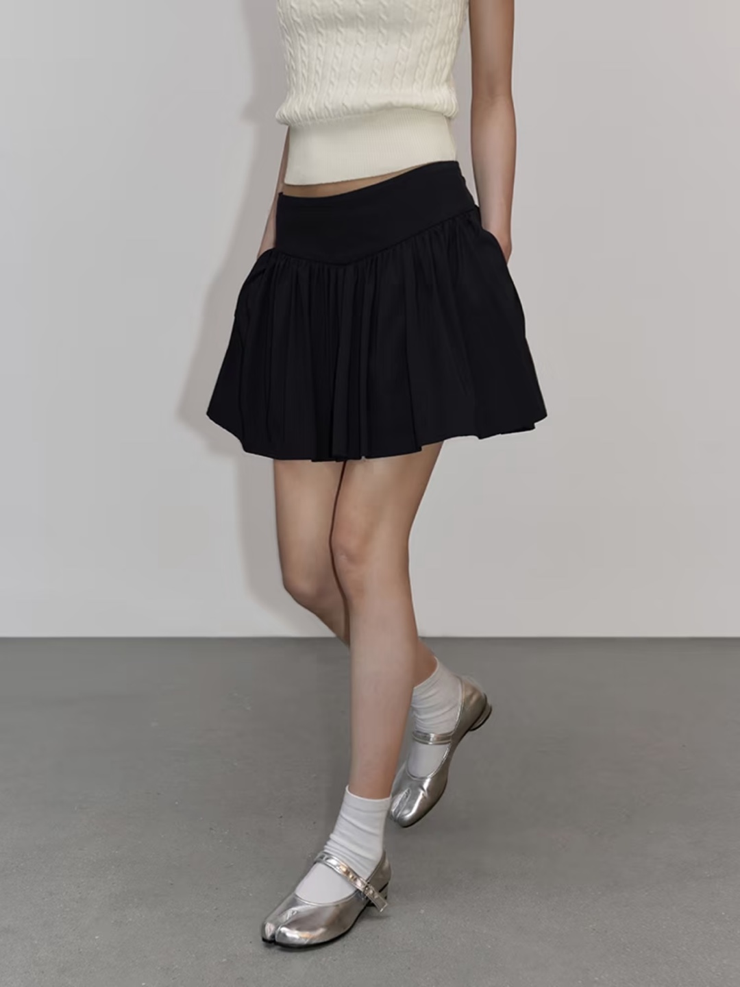 Black Mini Skirt Size M