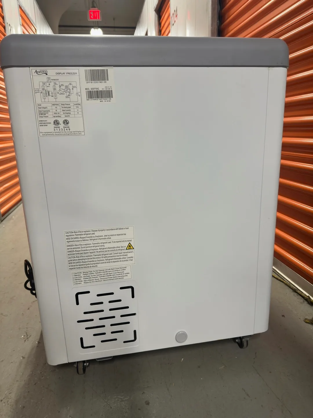 AvantiCo 36" Display Freezer - Excellent Condition image indicator(6)