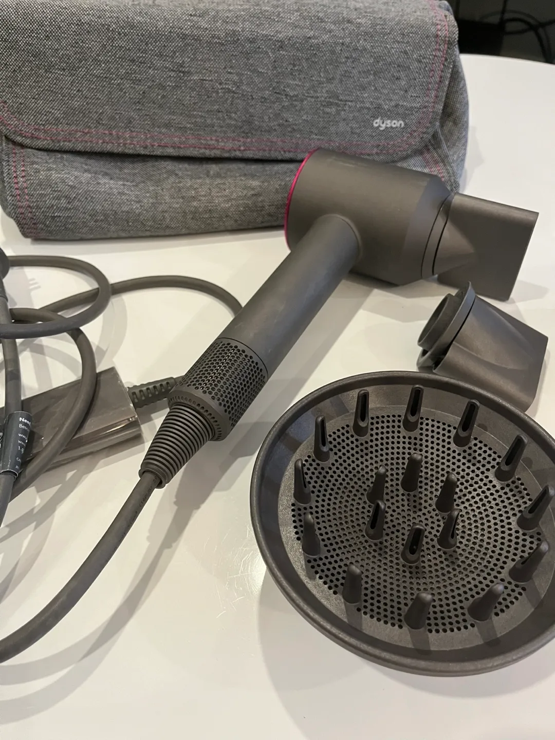 Dyson Supersonic Hair Dryer - Iron/Fuchsia image indicator(4)