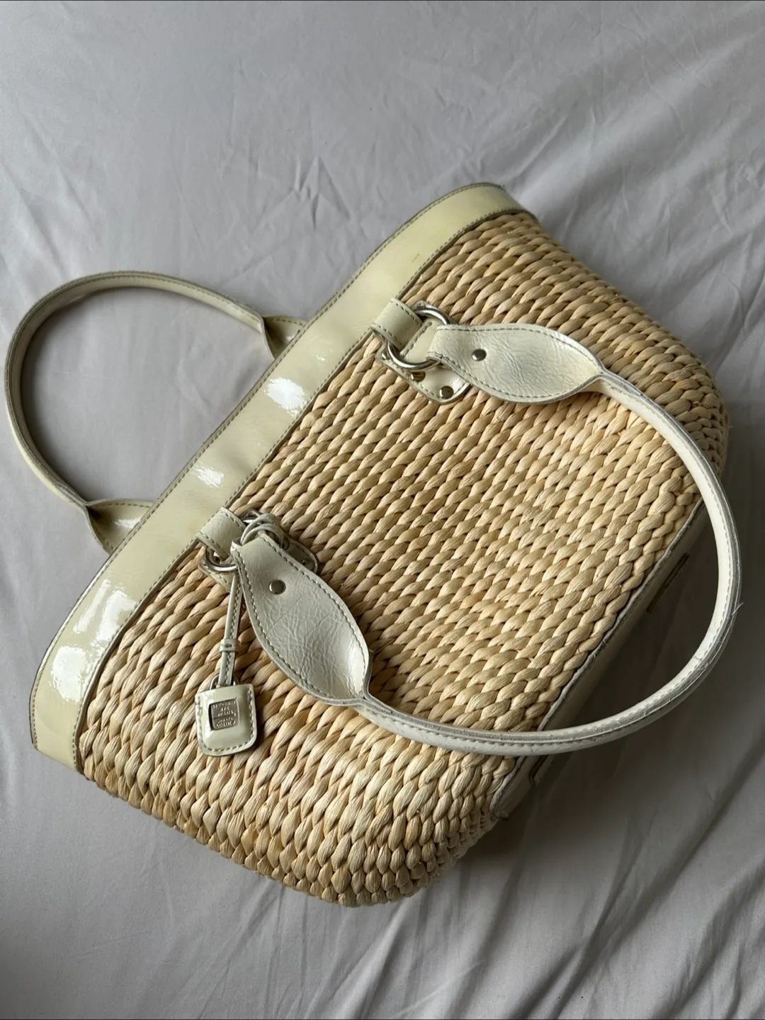 Liz Claiborne Straw Tote Bag thumbnail