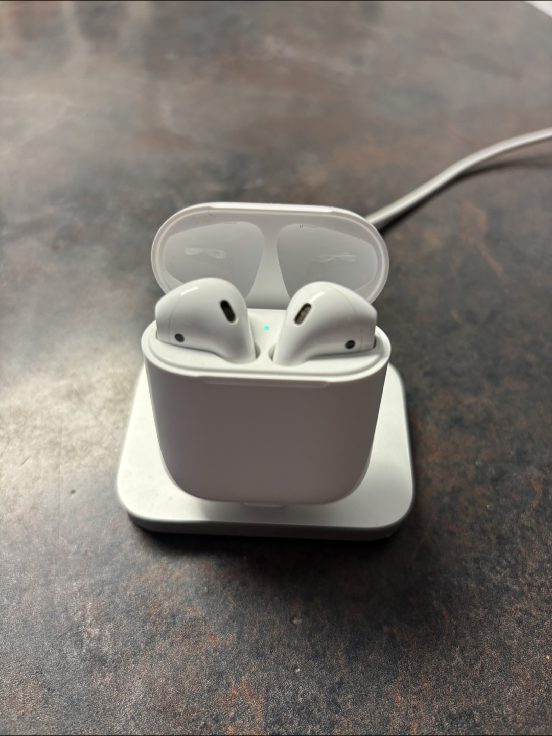 Apple AirPods with Charging Case and Wireless Charging Dock - photo 2
