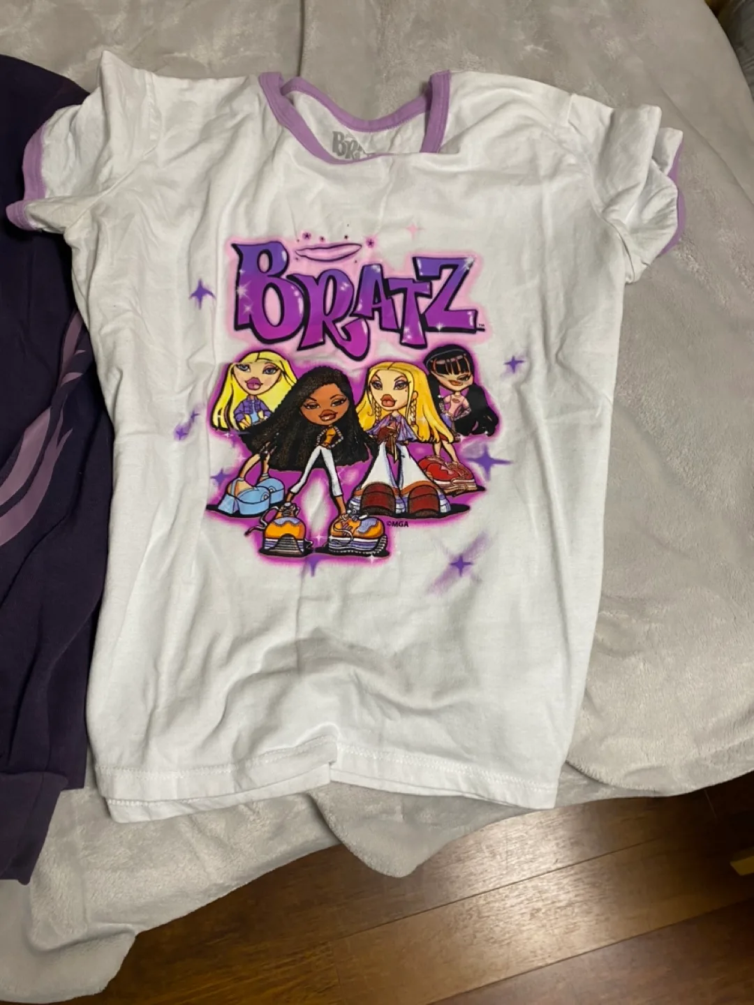 Bratz Girls Graphic T-Shirt and Sweatshirt Set image indicator(3)