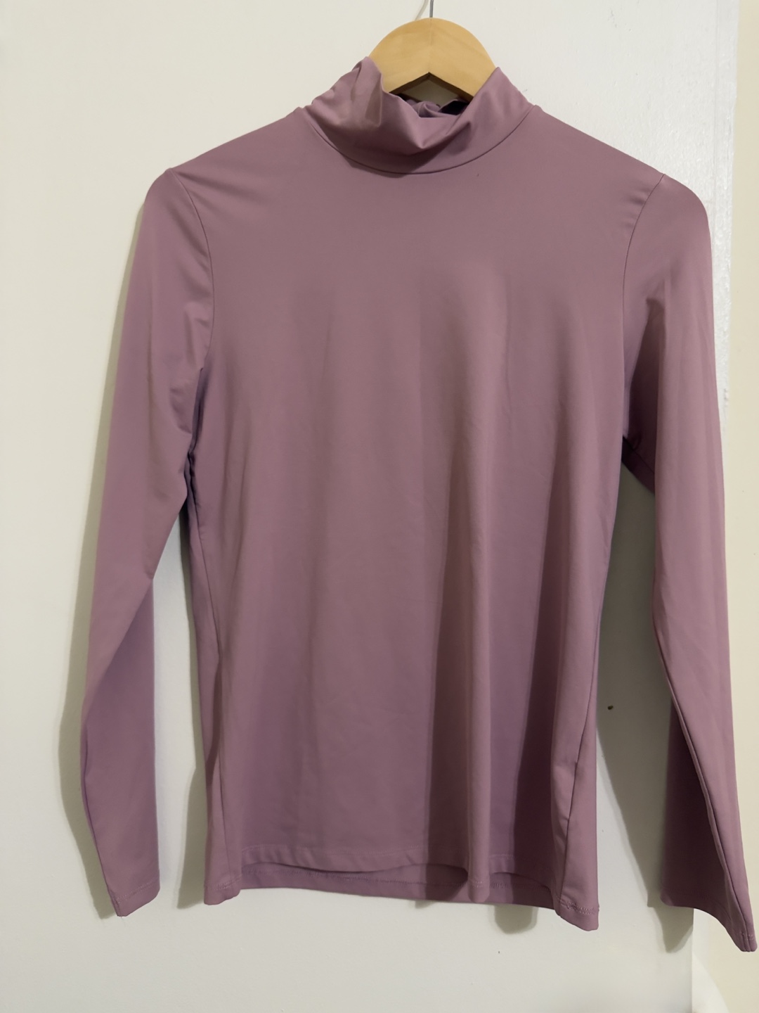 Women's mauve mock neck long sleeve shirt