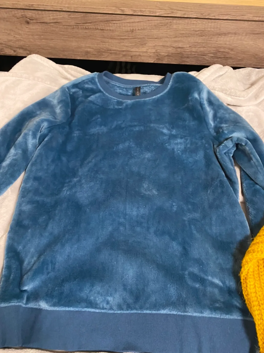 DISCOUNTED 3–Women's Sweaters Bundle image indicator(2)