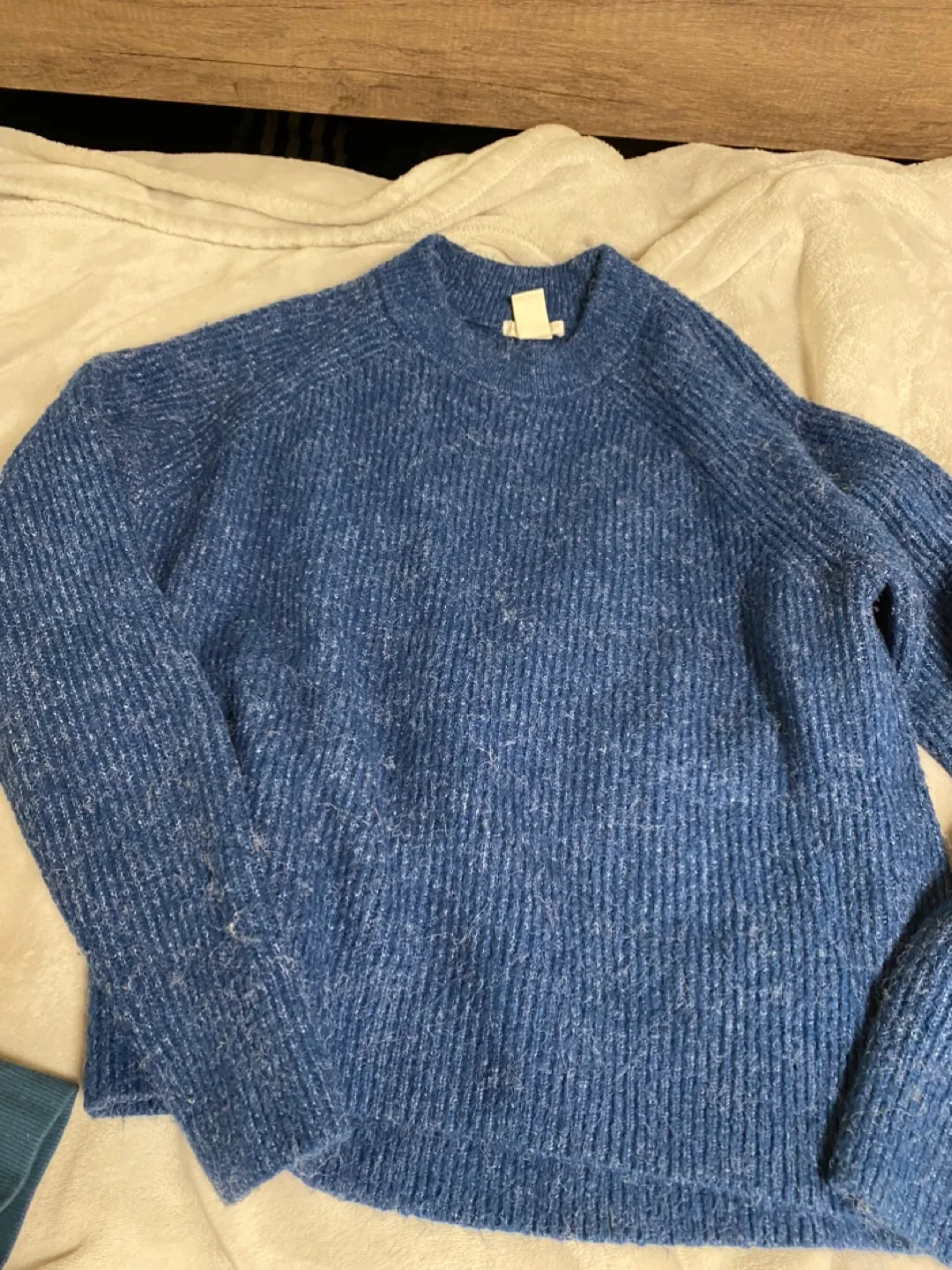 DISCOUNTED 3–Women's Sweaters Bundle image indicator(4)