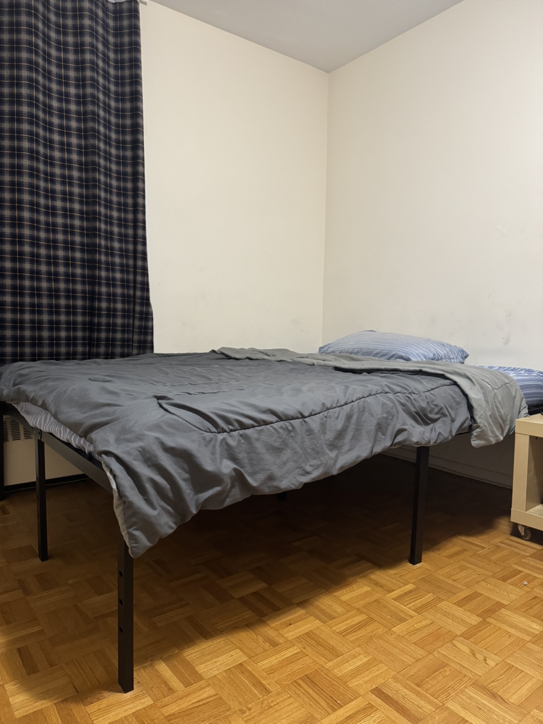 IKEA Asvang Mattress - Queen Size (Used for 4 months) - photo 2