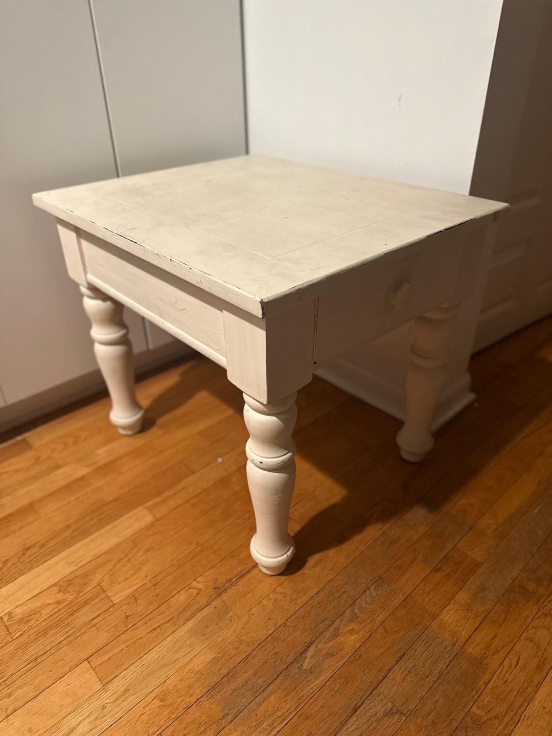 White End Table with Drawer