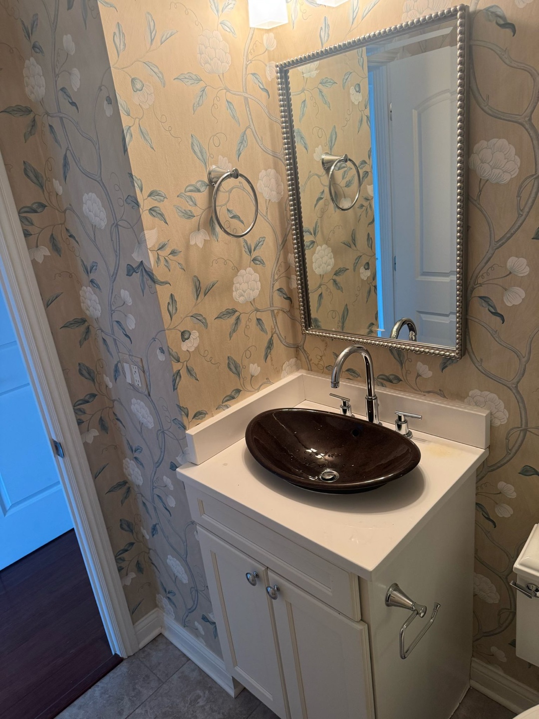 24”Vanity Set with Vessel Sink - photo 3