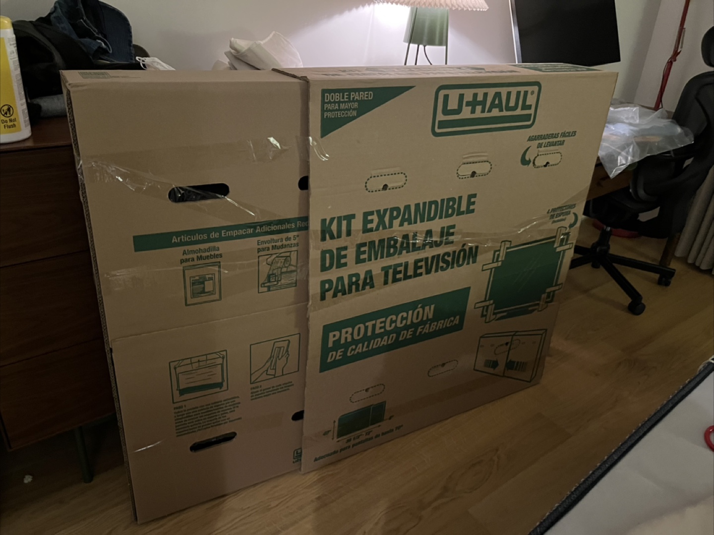 U-Haul Heavy-Duty Expandable TV Moving Box - Large