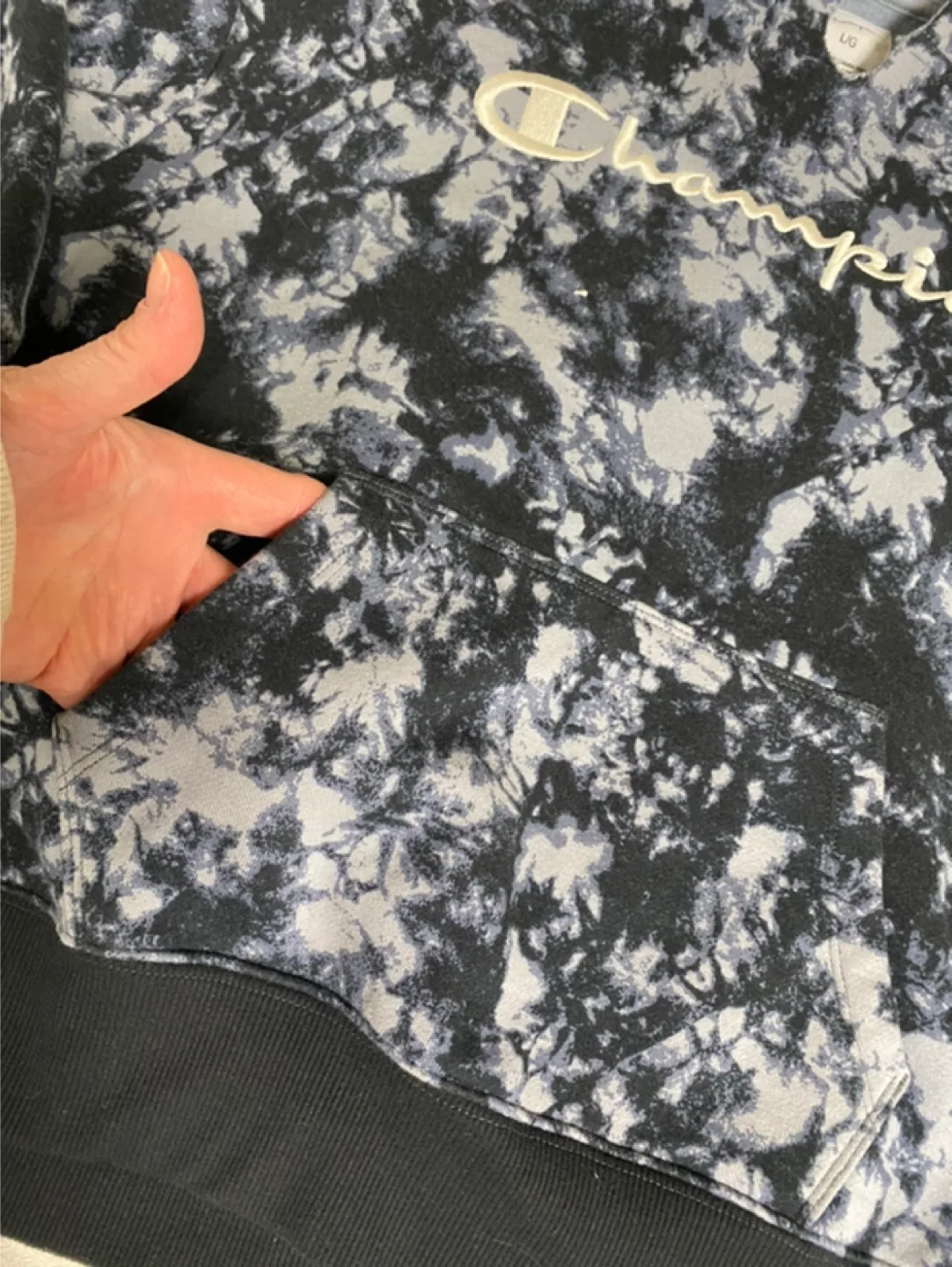 CHAMPION  HOODIE image indicator(2)