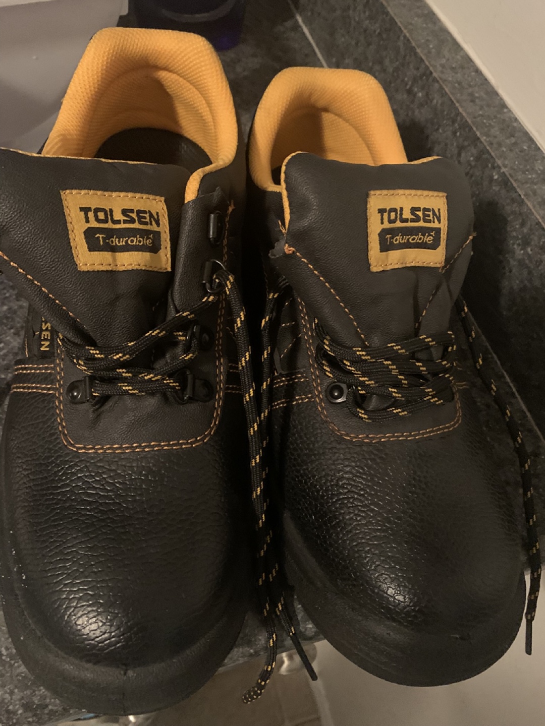 Men's Tolsen Safety Shoes - Size 43 💚