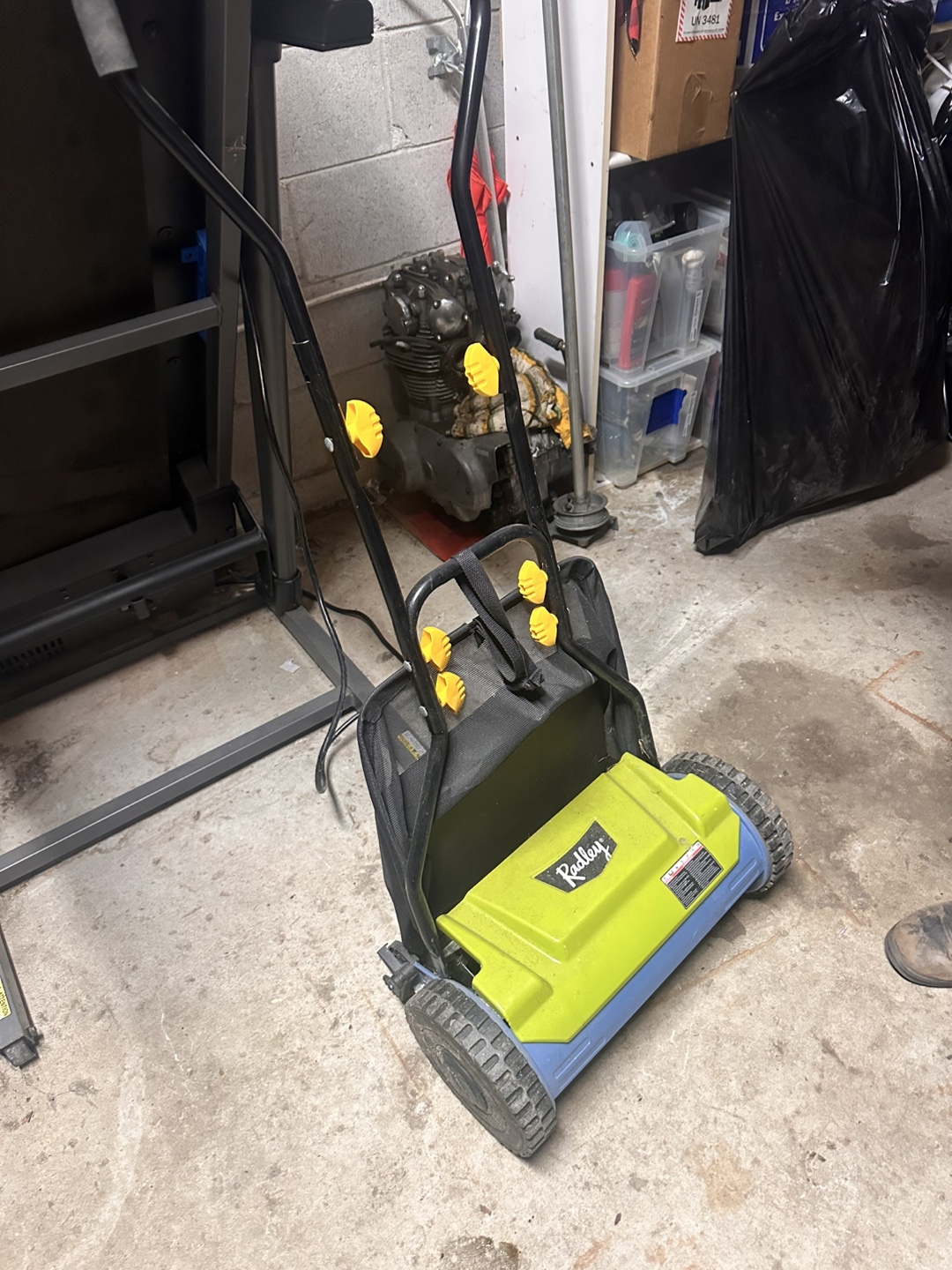 Radley Reel Lawn Mower manual - photo 3