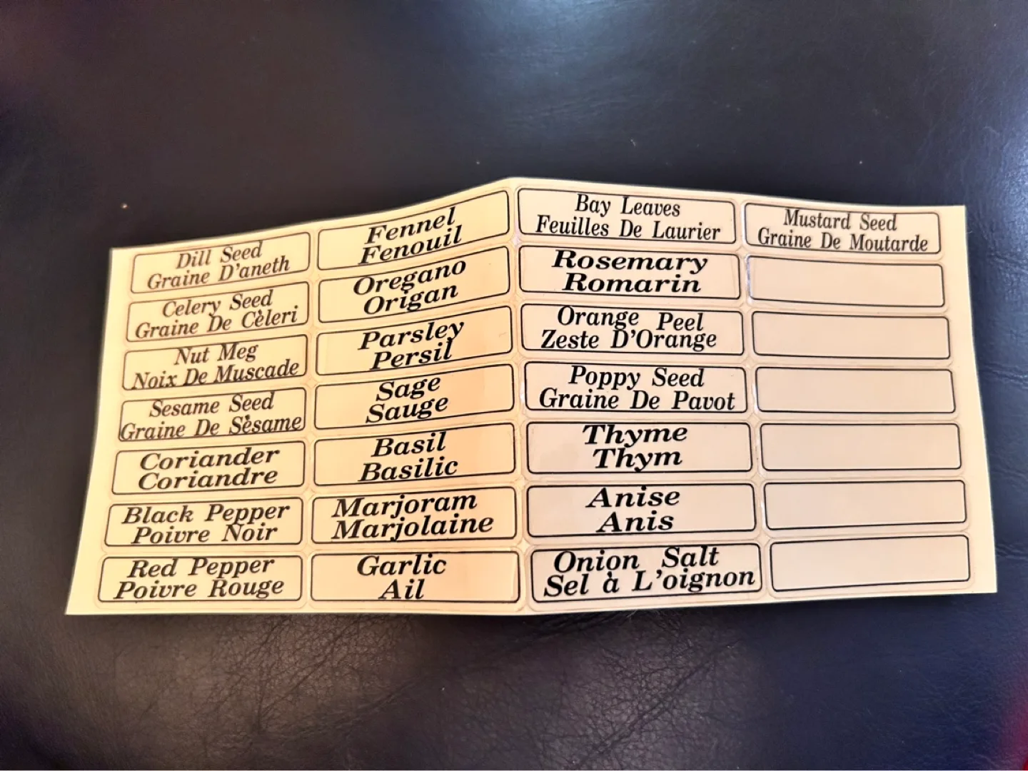 Carousel spice rack with 16 spice jars image indicator(2)