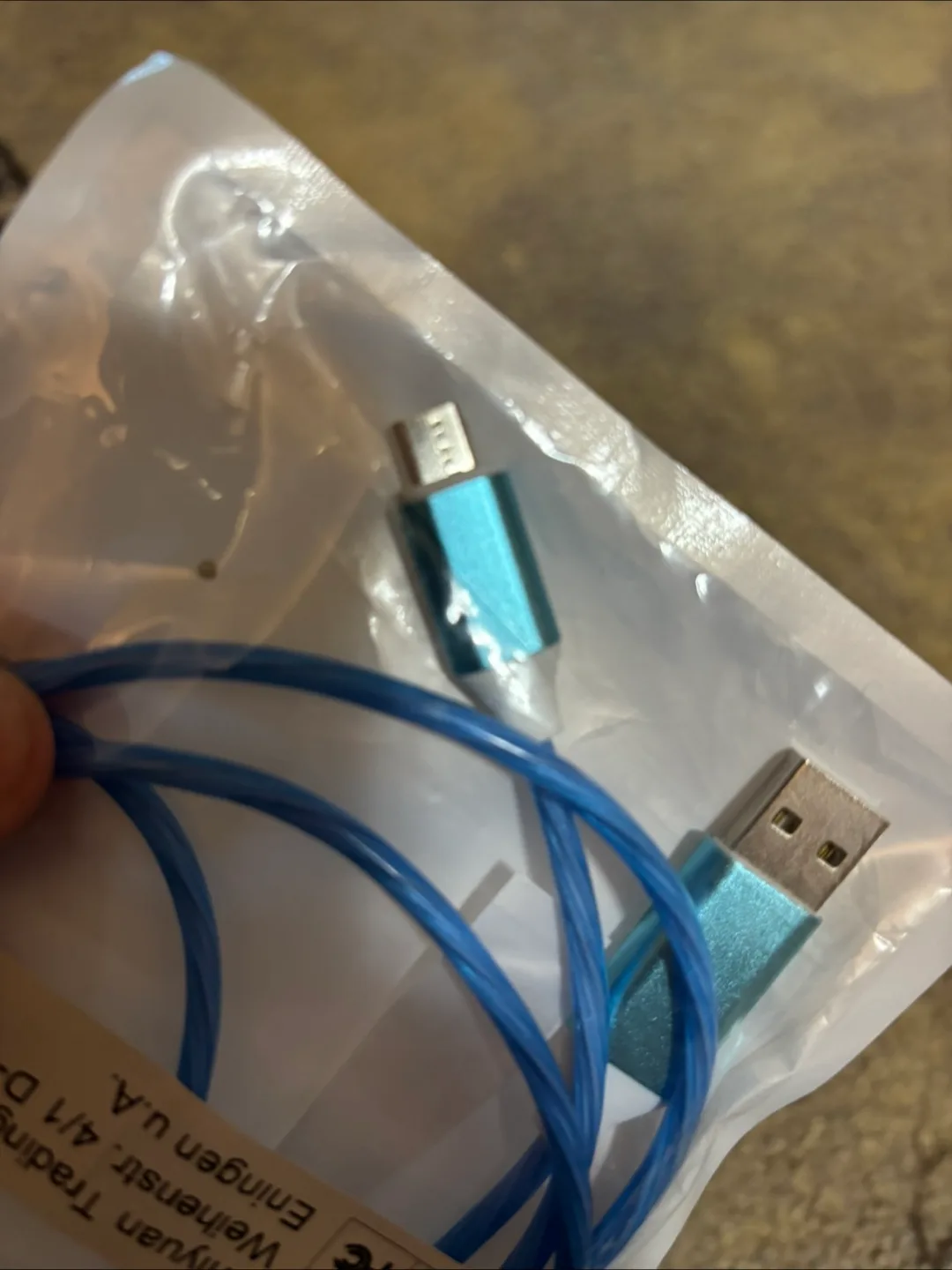 Micro USB to USB Charging Cable - Light Blue image indicator(3)