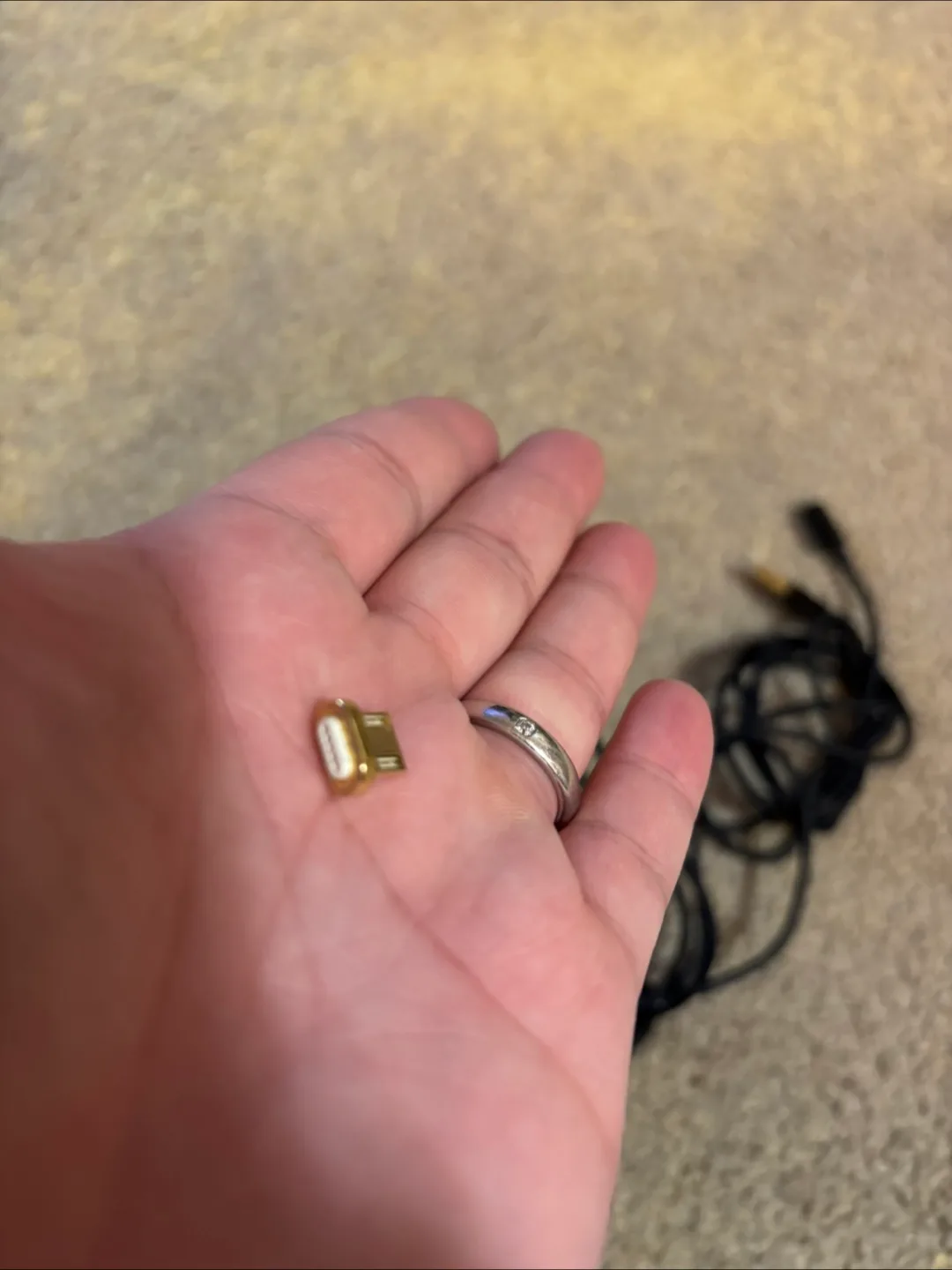 USB-C to 3.5mm TRRS Headphone Jack Adapter Cable image indicator(3)