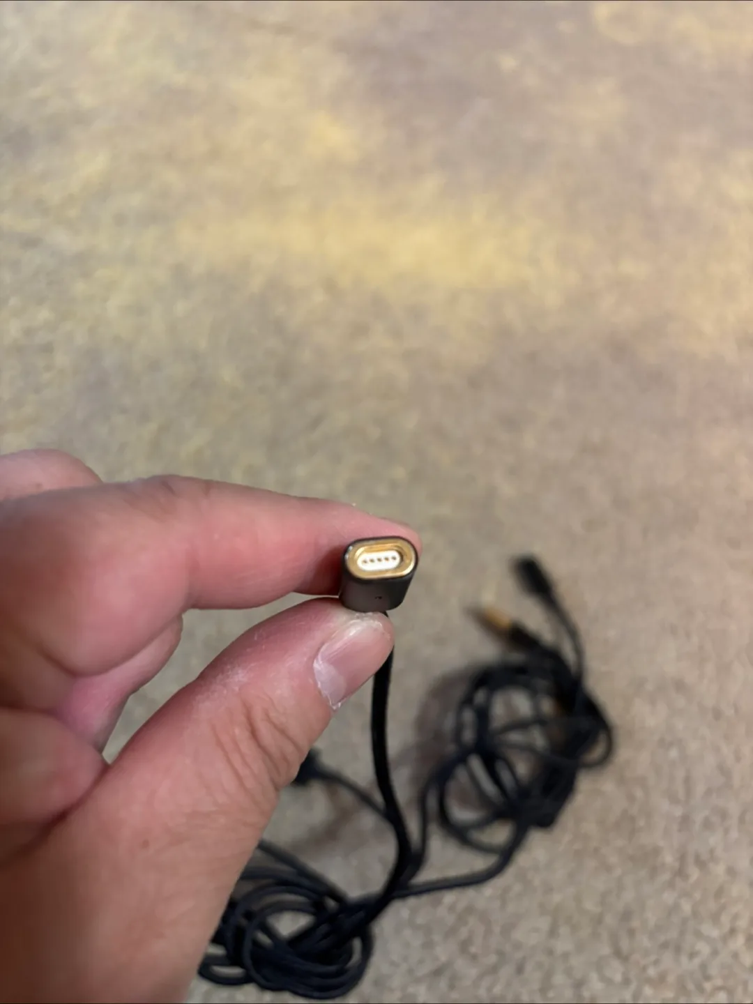 USB-C to 3.5mm TRRS Headphone Jack Adapter Cable image indicator(2)