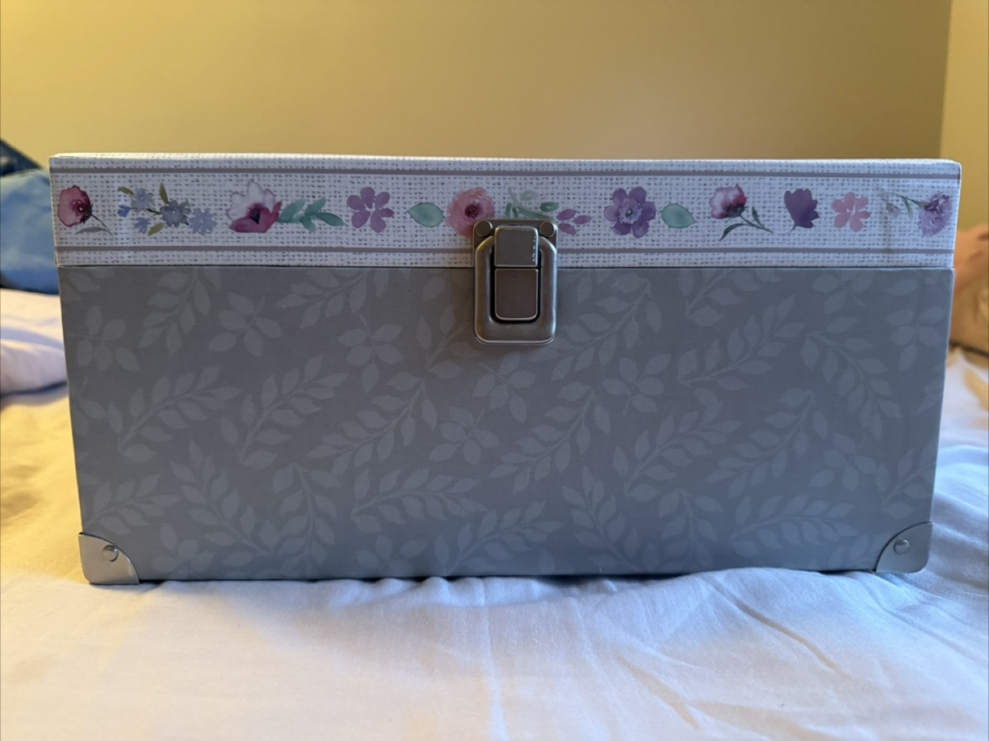 Floral Decorative Storage Box with Clasp - photo 2