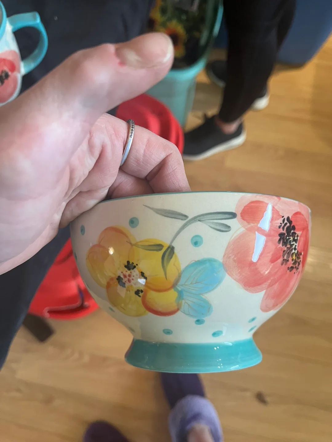 The Pioneer Woman Vintage Floral Bowls and Mugs image indicator(3)