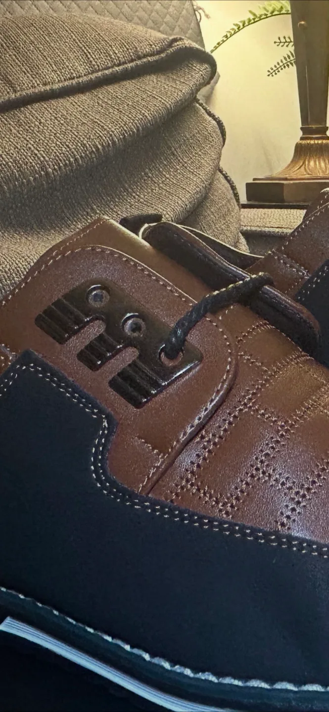 Men’s casual dress shoes - size 9 (43) image indicator(2)