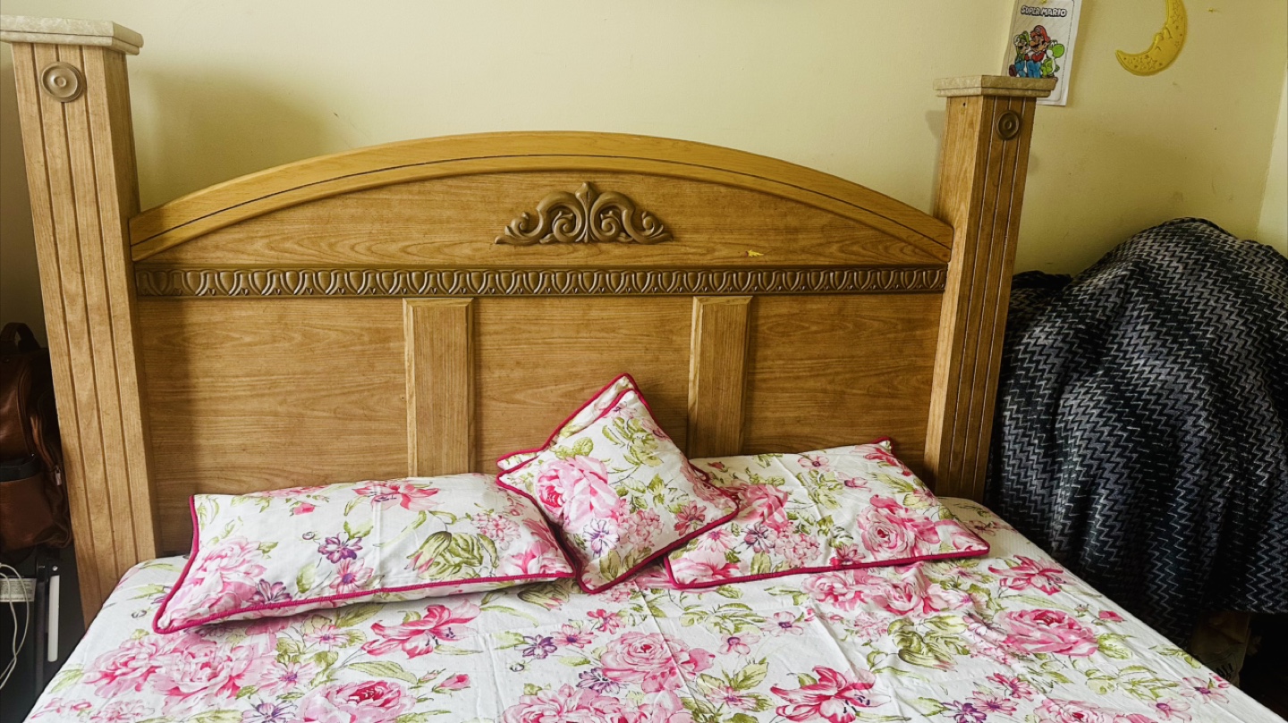 King-size Wooden Bed Frame - photo 2