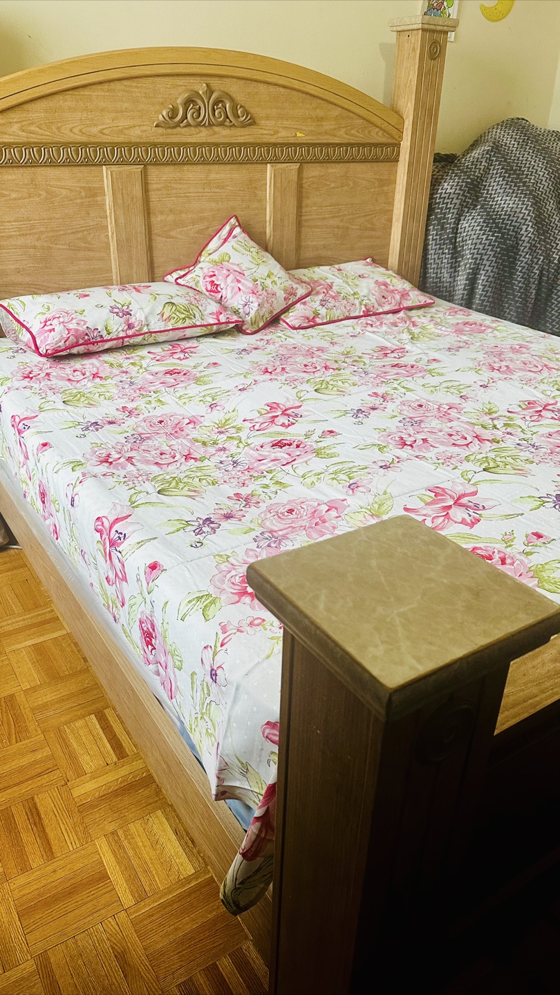 King-size Wooden Bed Frame - photo 5