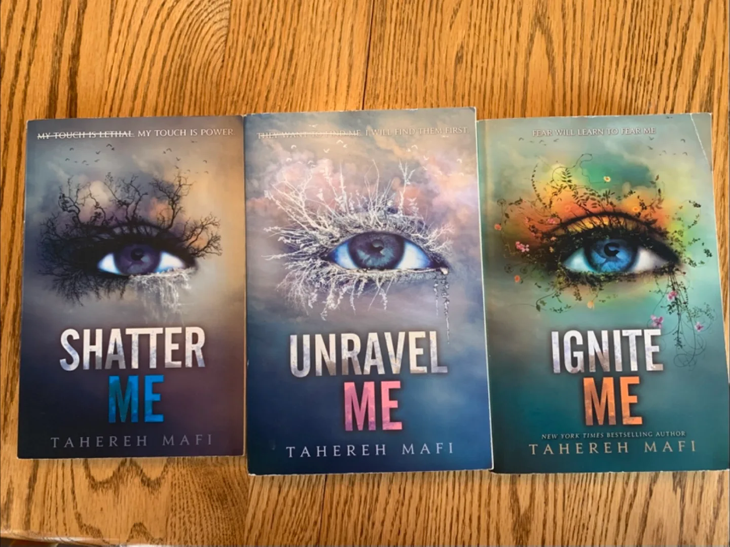 Shatter Me Trilogy by Tahereh Mafi (International Edition) thumbnail
