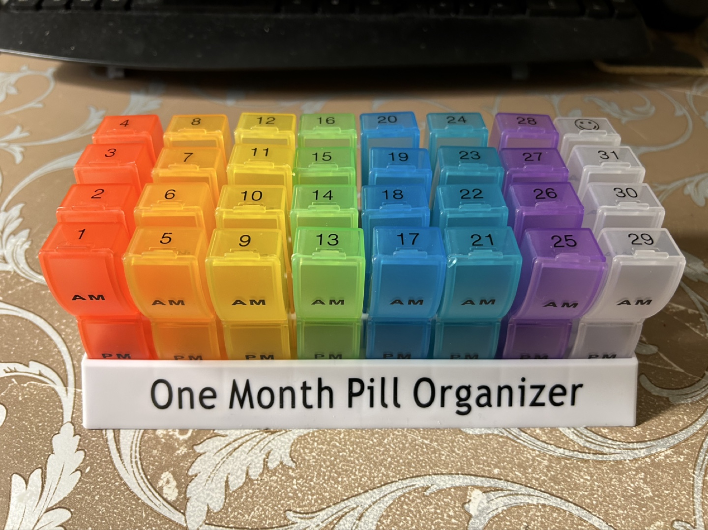 NEW 31 day medication organizer