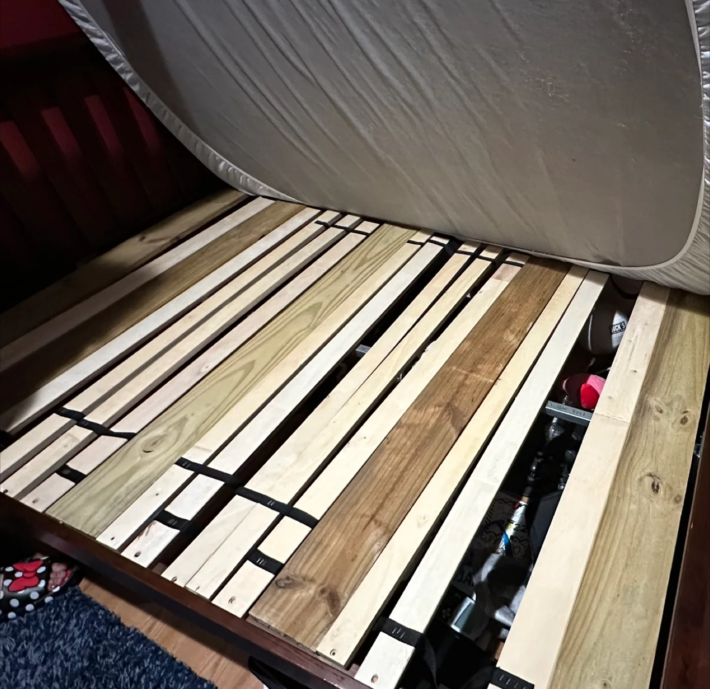 Full-Size Wooden Bed Frame image indicator(3)