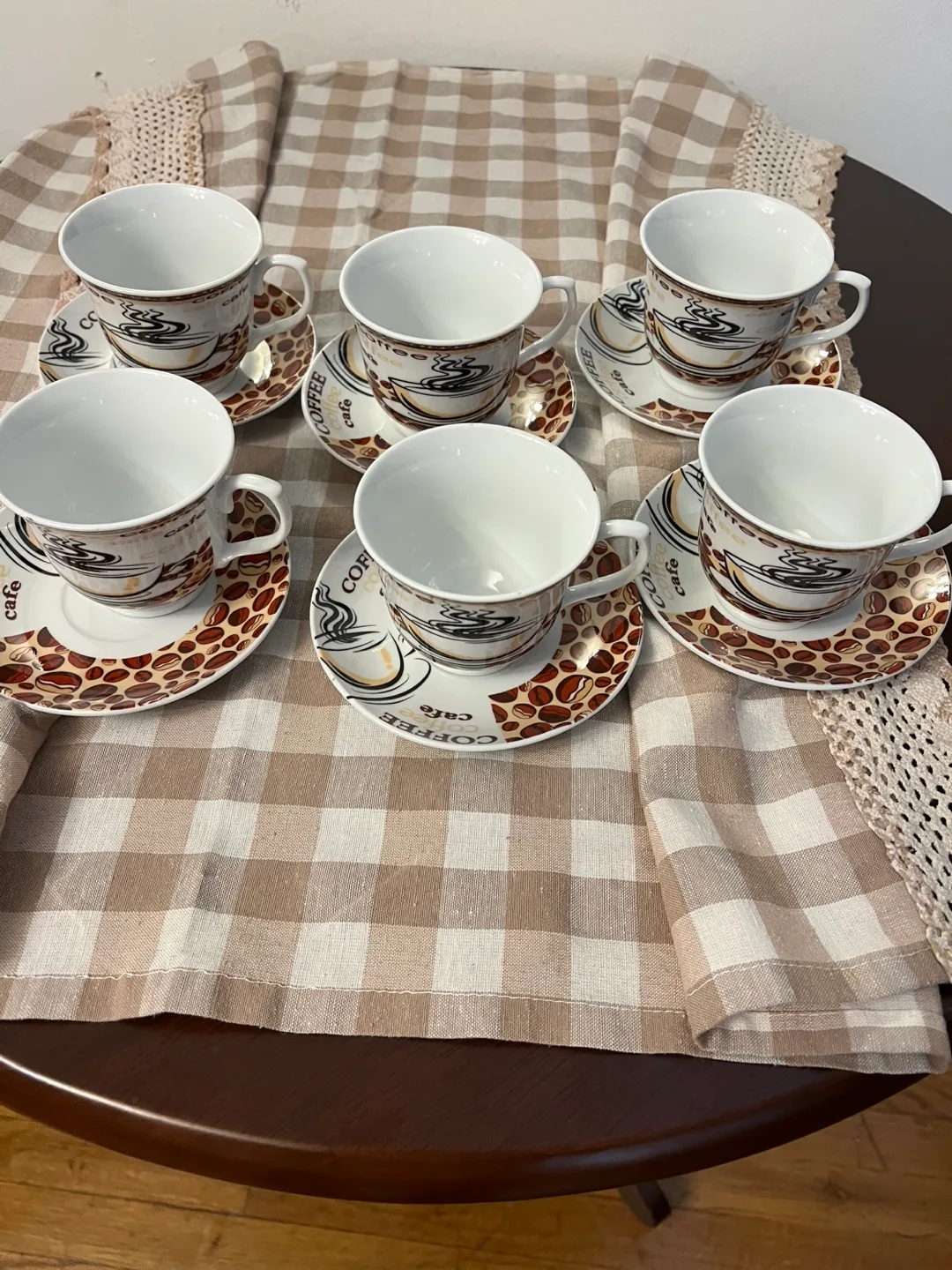 Vintage tea cups or expreso coffe capuccino image indicator(4)