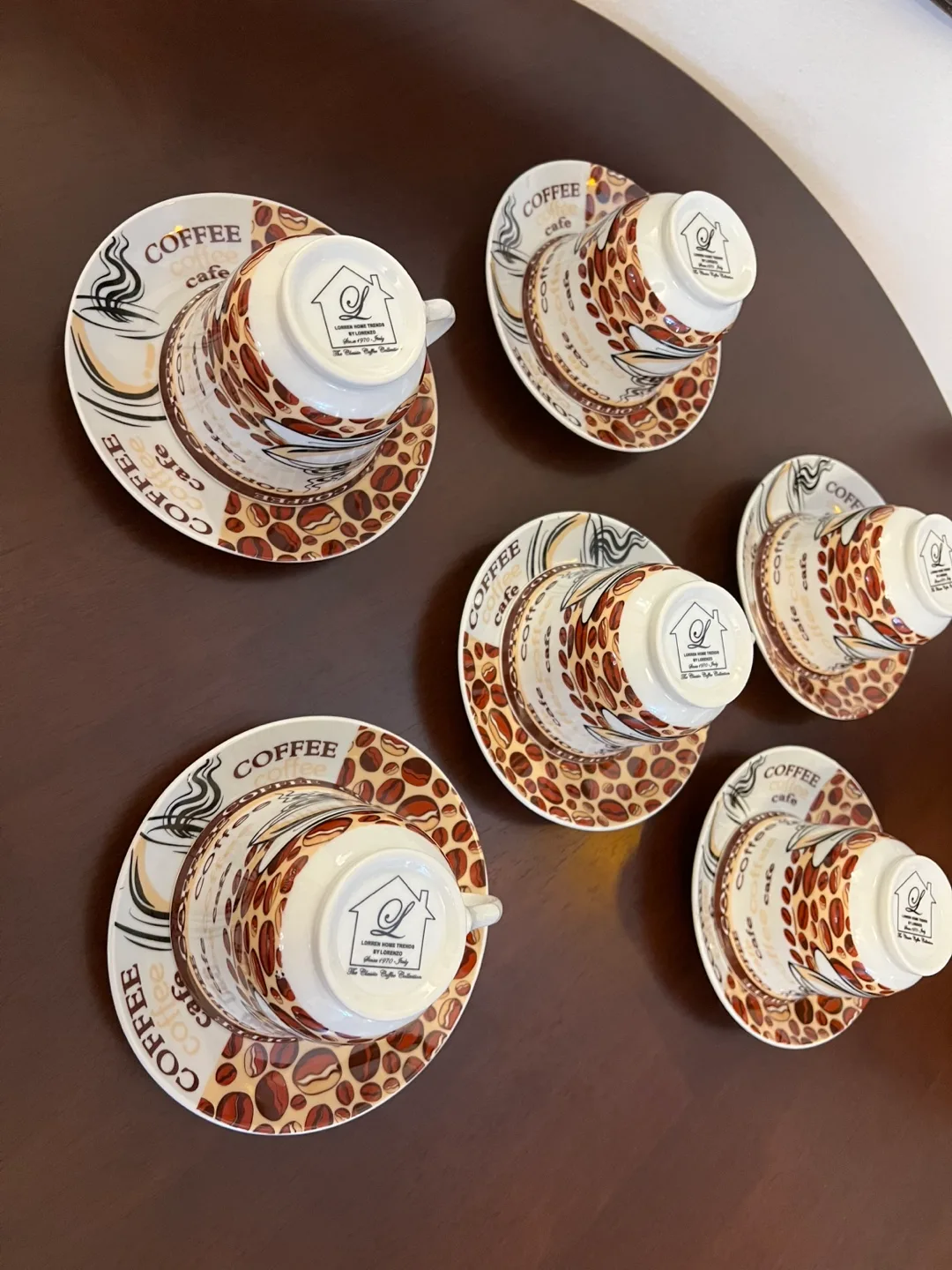 Vintage tea cups or expreso coffe capuccino image indicator(6)