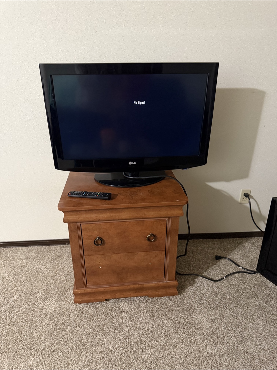 LG LCD HDTV with remote