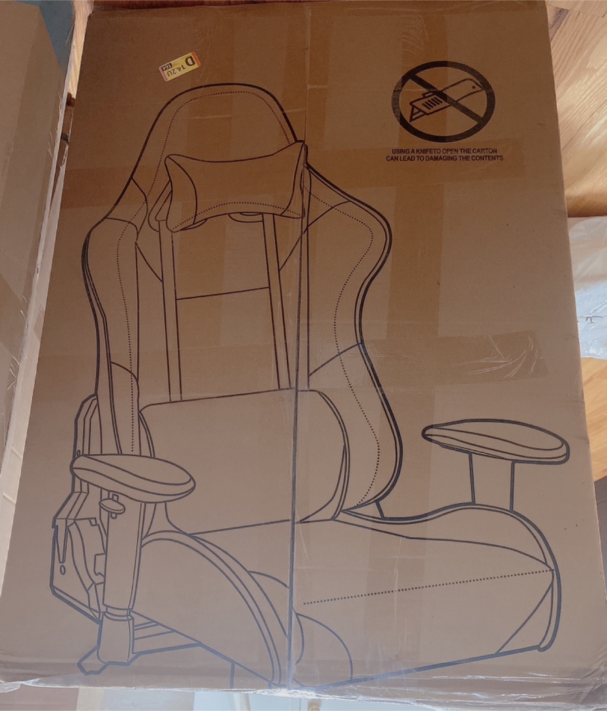 Brand New SitMod Gaming Chair with Footrest
