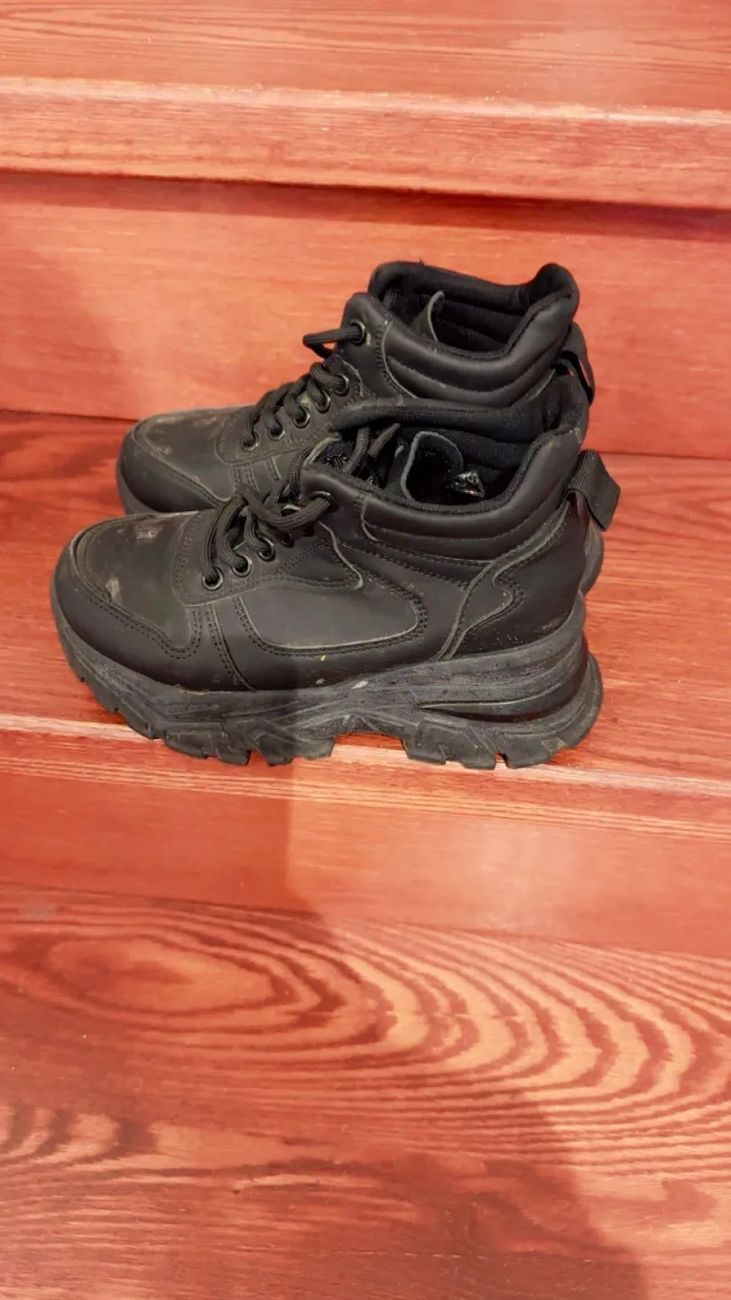 Black Chunky Platform Boots image indicator(2)