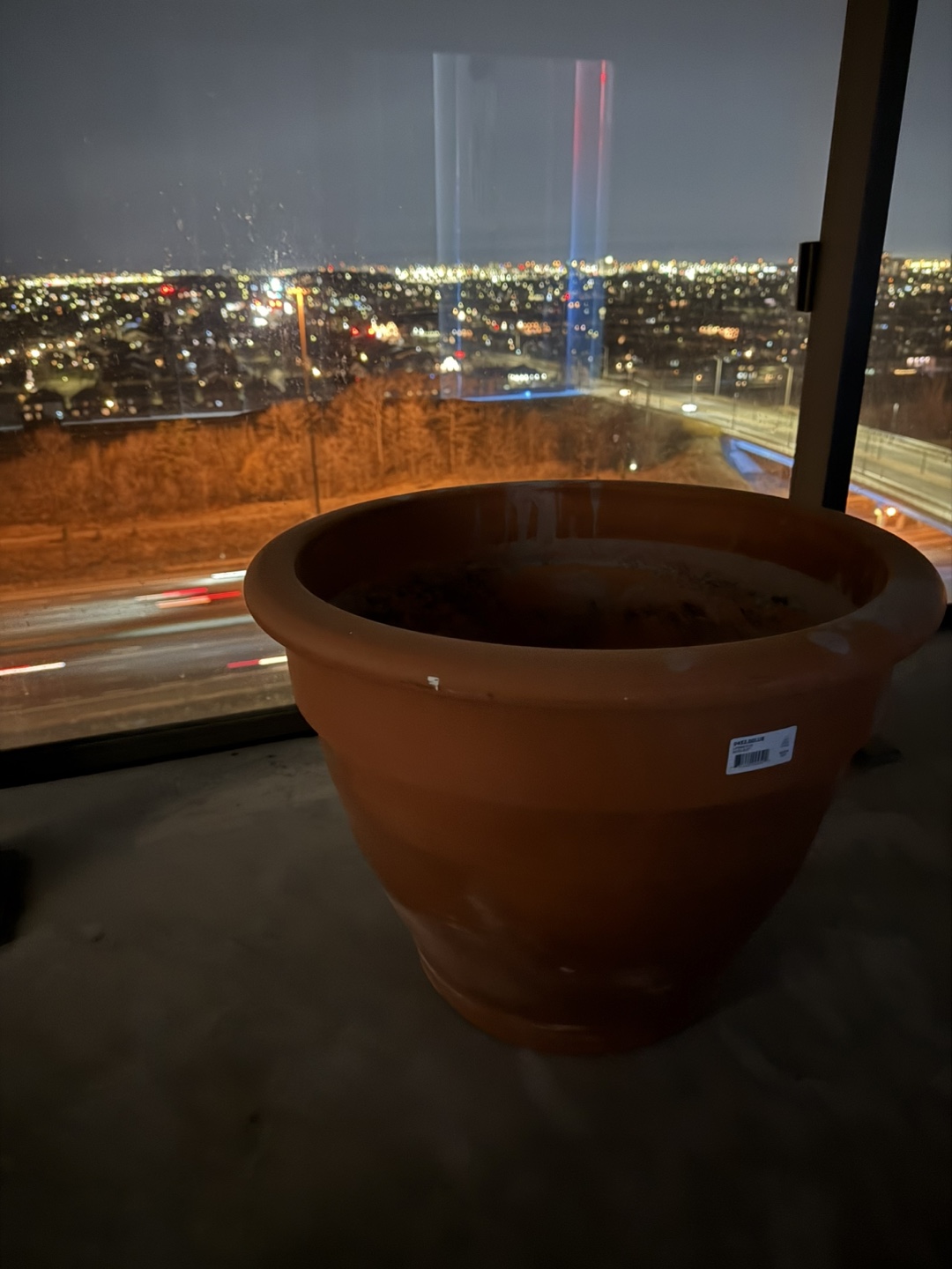 Large Terracotta-coloured Plastic Pot - photo 2