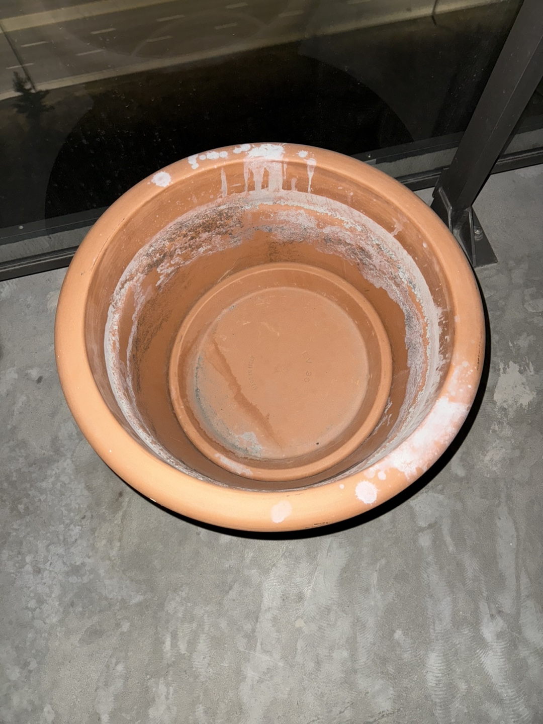 Large Terracotta-coloured Plastic Pot - photo 4